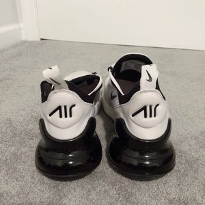 NIKE AIRMAX (BLACK AND WHITE) ONLY USED ONCE!